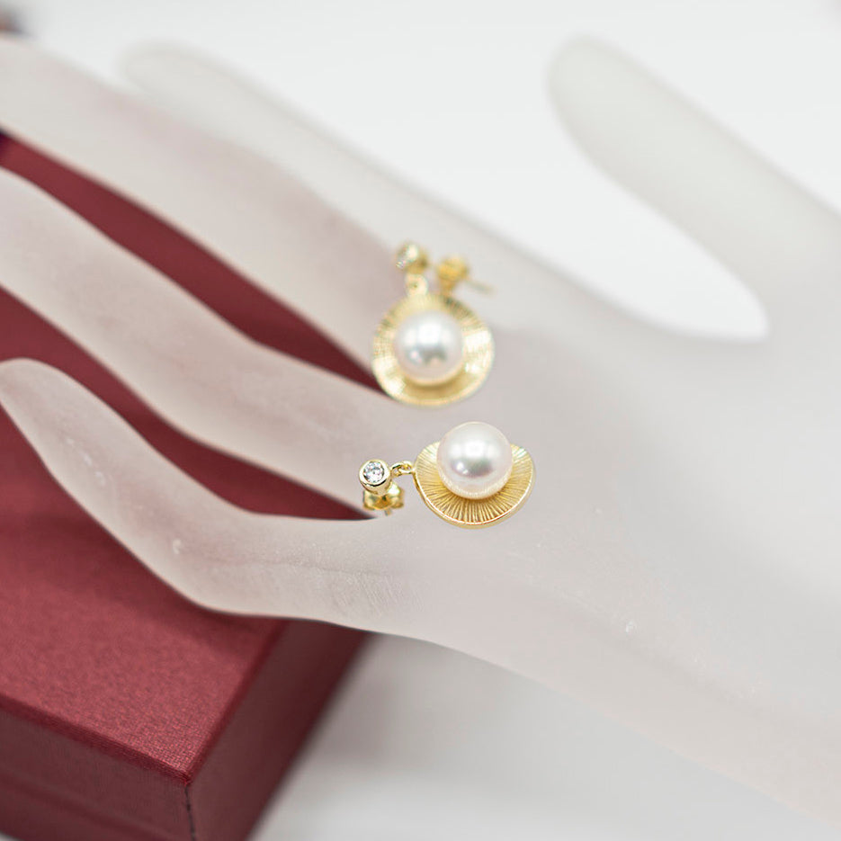 18ct Gold Vermeil Pearl Earrings